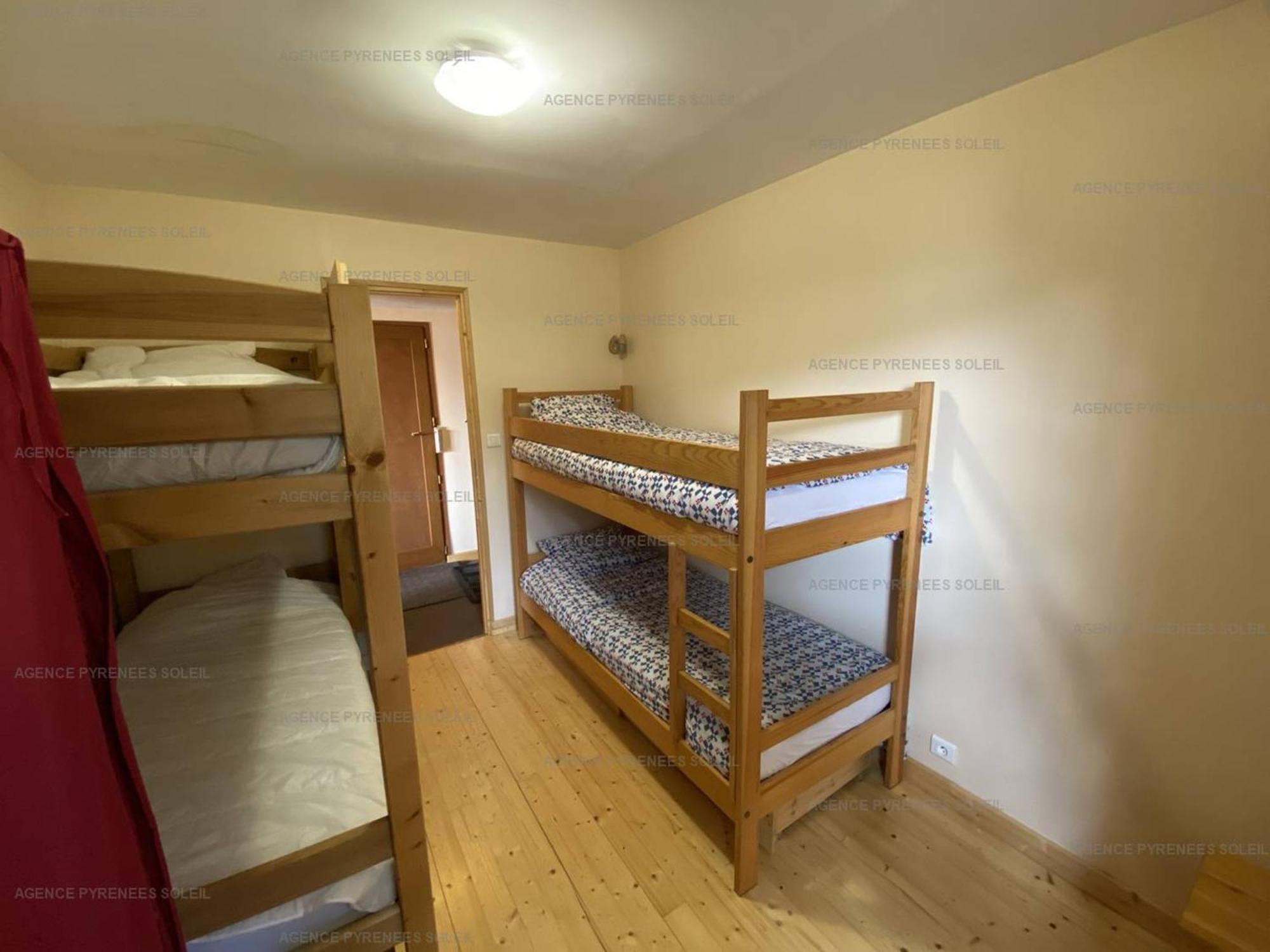 F4 Bas De Chalet Avec Terrasse Et Parking - Les Angles - Fr-1-295-143 Exteriör bild